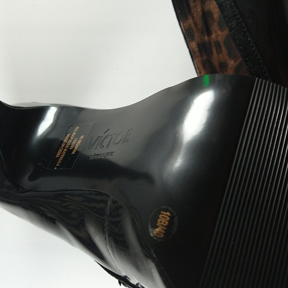 New Black pattern leather designer Victor Alfaro heels never worn - Picture 11 of 11